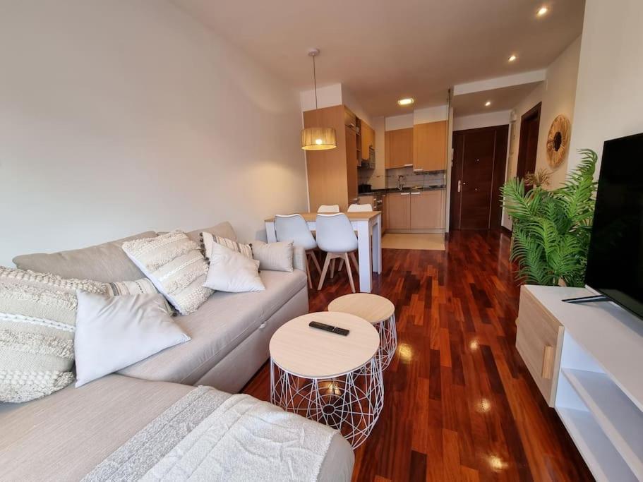 604B - Apartamento Con Garaje オビエド エクステリア 写真