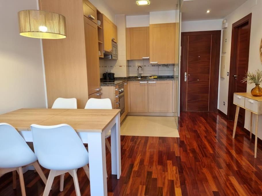 604B - Apartamento Con Garaje オビエド エクステリア 写真